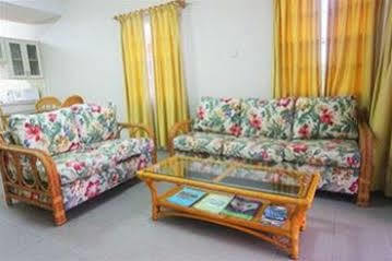 Hillside Apartments Kingstown Dış mekan fotoğraf